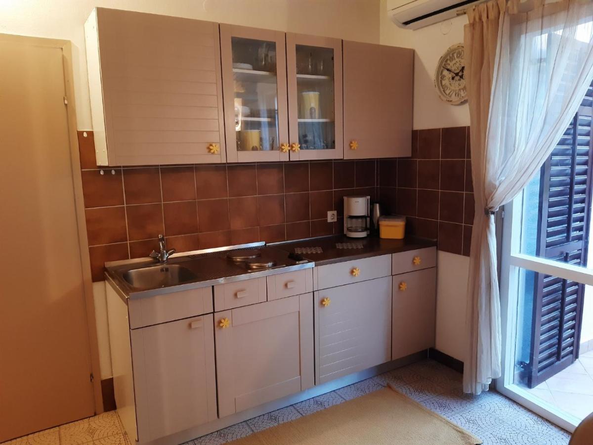 Apartment Tonci Rab Town Zewnętrze zdjęcie